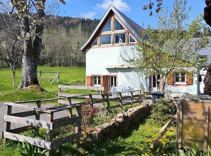 La Maison Dans Les Pres