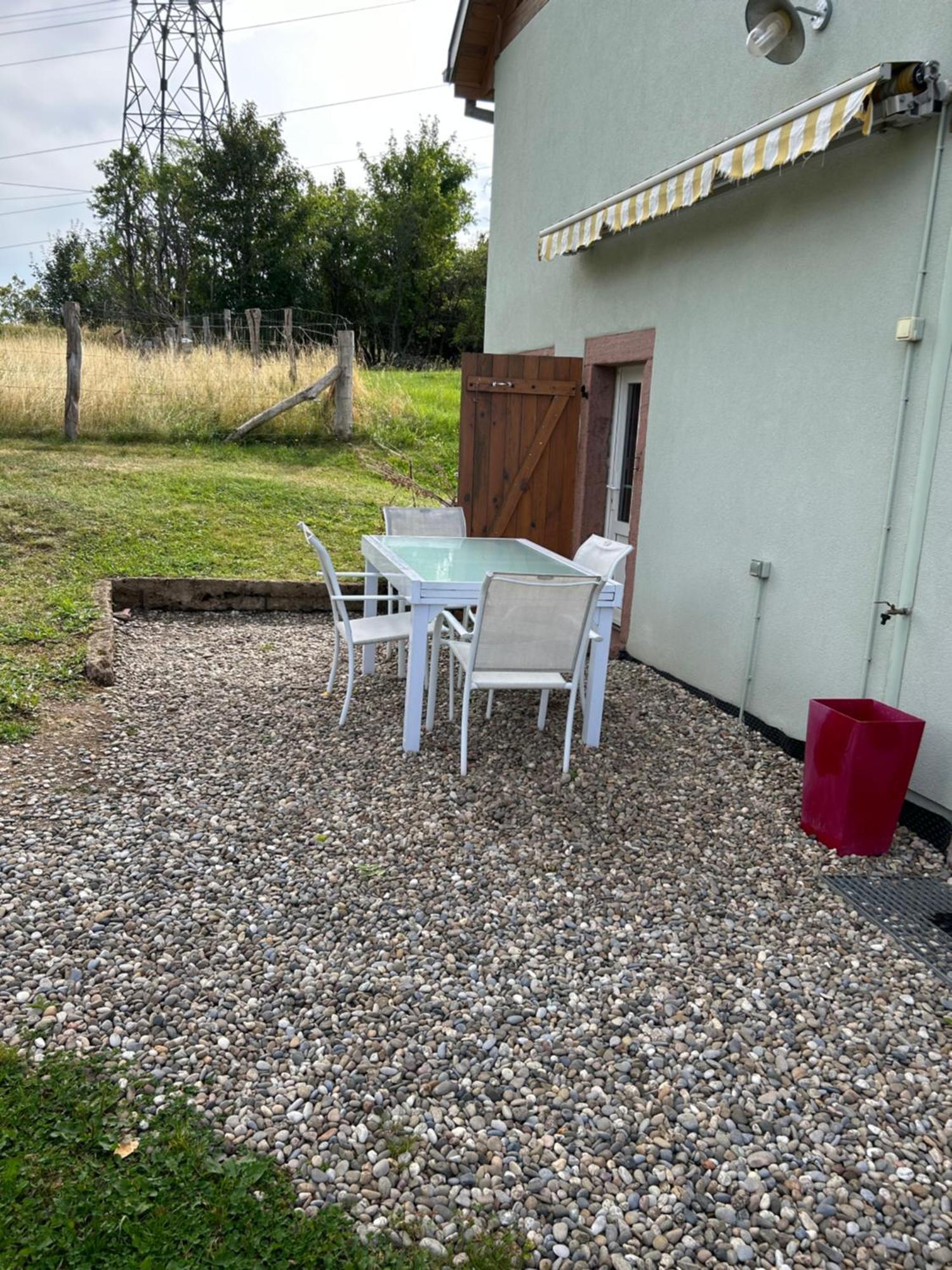 La Maison Dans Les Pres Hébergement de vacances *